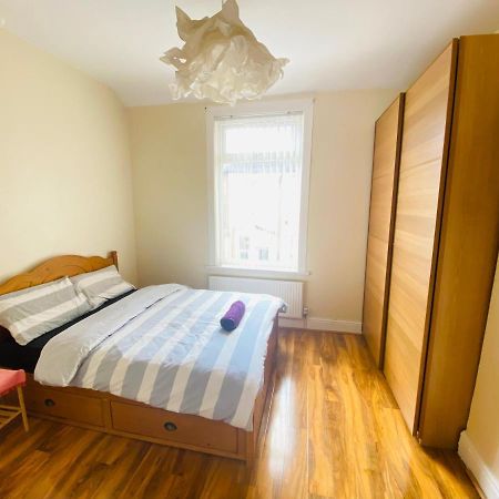 Entire 4 Bedroom House - Ev Point & Free Parking Liverpool Luaran gambar