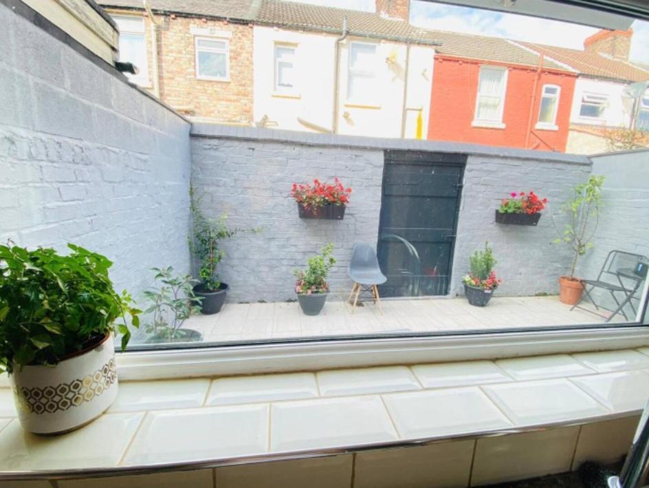 Entire 4 Bedroom House - Ev Point & Free Parking Liverpool Luaran gambar