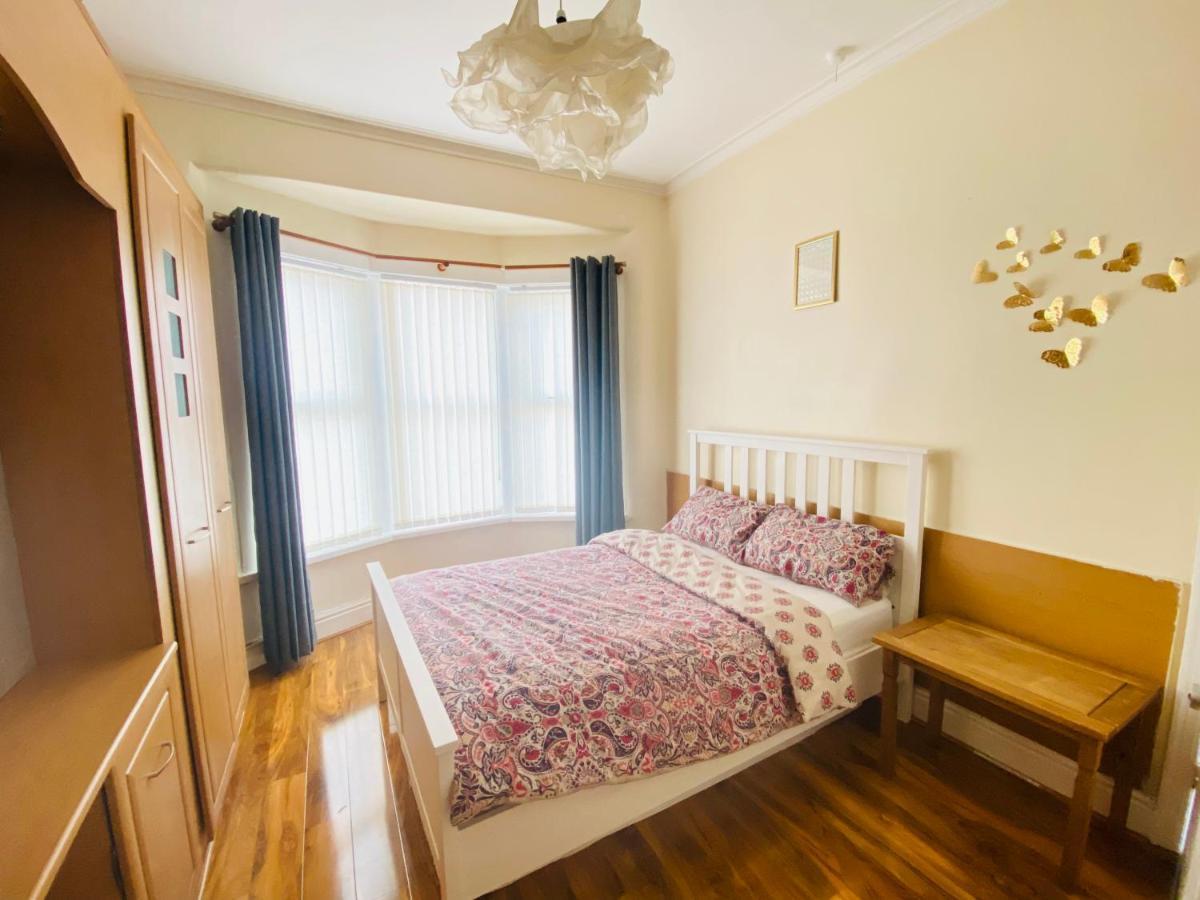 Entire 4 Bedroom House - Ev Point & Free Parking Liverpool Luaran gambar